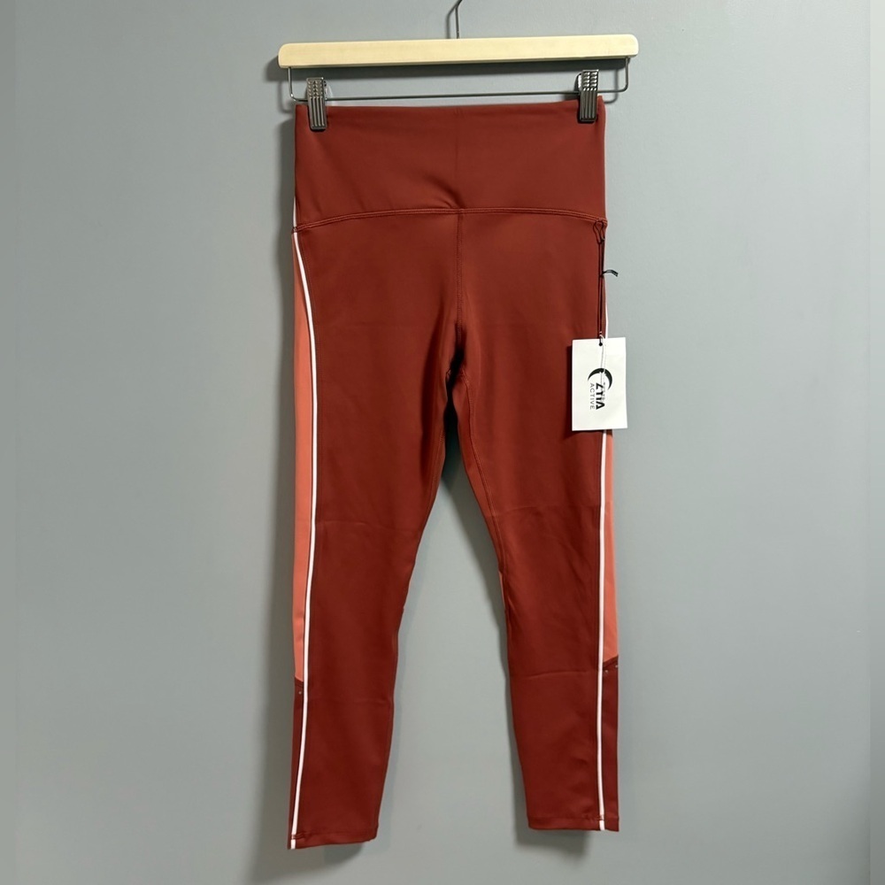 Zyia - Terra Cotta Piping Light N Tight Leggings